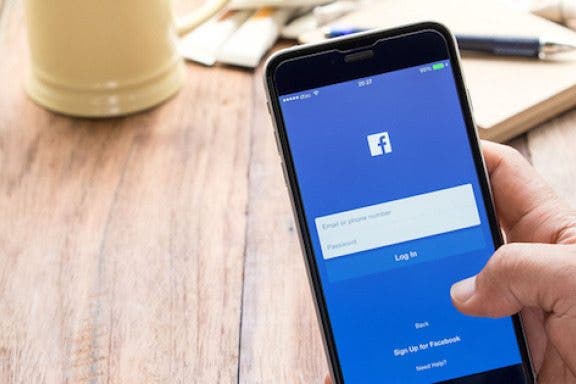 Image for article: How to Enjoy Facebook on Your iPhone, Problem Free